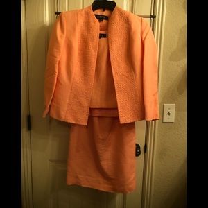 Beautiful Women’s 3 piece suit